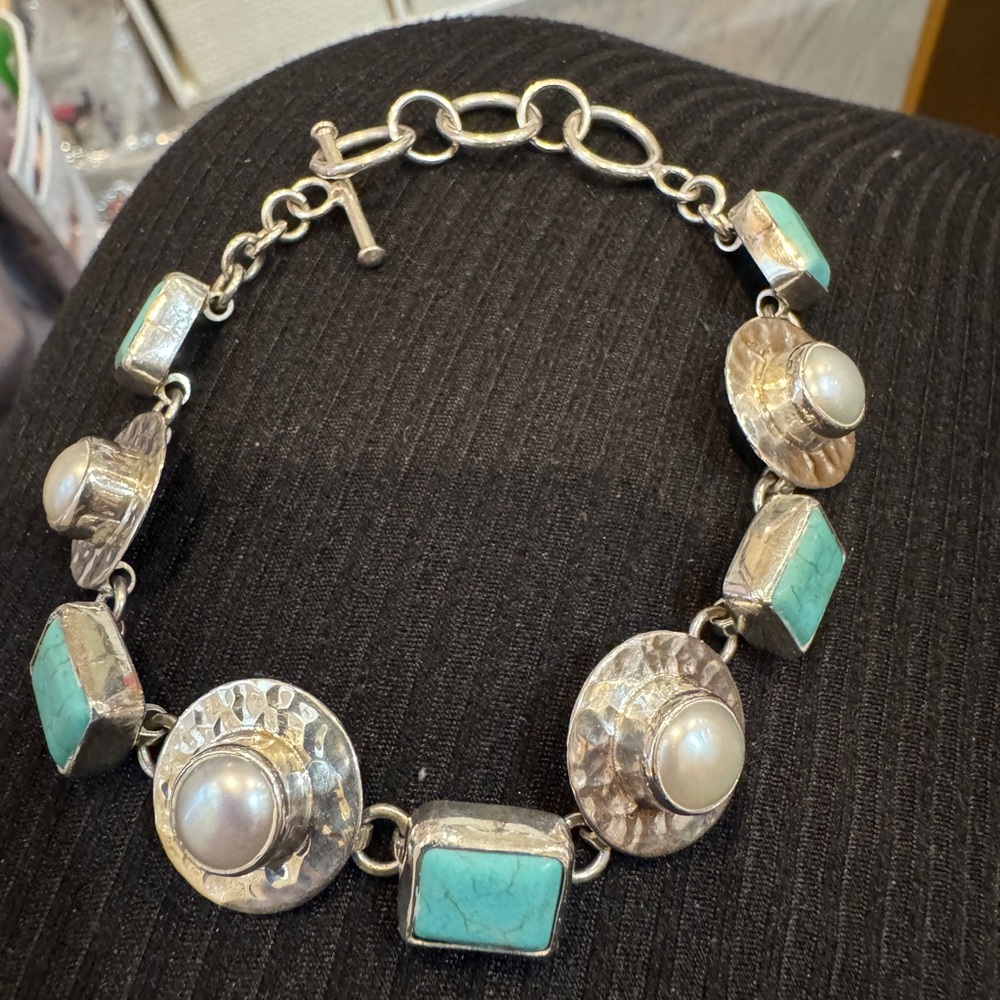 Sterling Silver .925 chunky turquoise Pearl bracelet Toggle by C‎ & Rose